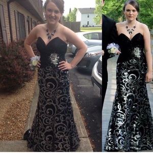 Tony Bowls Prom Dress